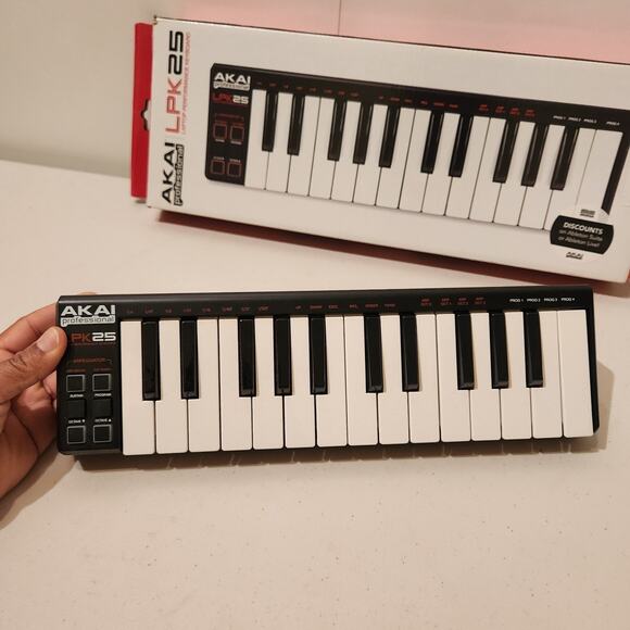 Akai LPK25 USB Performance Controller Keyboard Used W Original Box Musician Tool - Picture 7 of 7